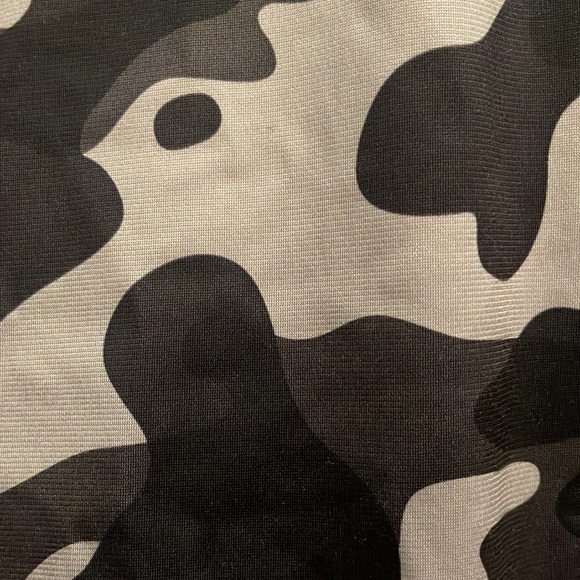 Adidas’s Mens L/S sweater. Mint Condition - Picture 7 of 9